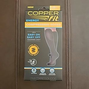 New Copper Fit Energy Compression Socks S/M M:6-9 W:7-10 4 pairs, NIB.